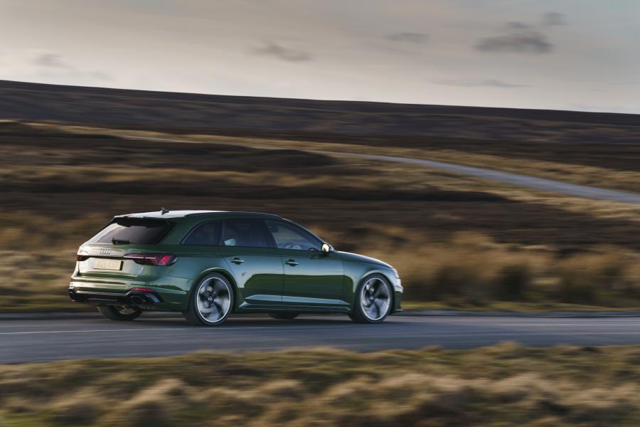  Audi RS4 Avant (B9) 2020 года  (UK) (фото 15 из 99)